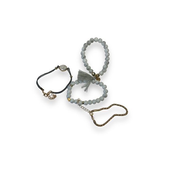 4/$25 -  Set of 4 Beaded Boho Bracelets - Picture 6 of 6